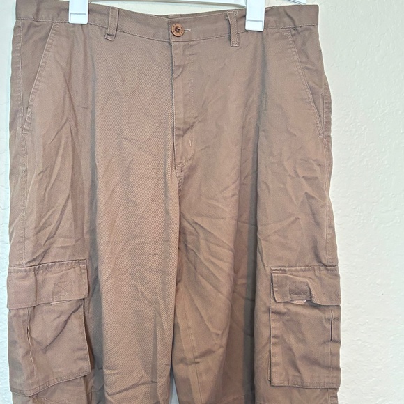 MENS KHAKI SHORTS SIZE 38W - Picture 1 of 6